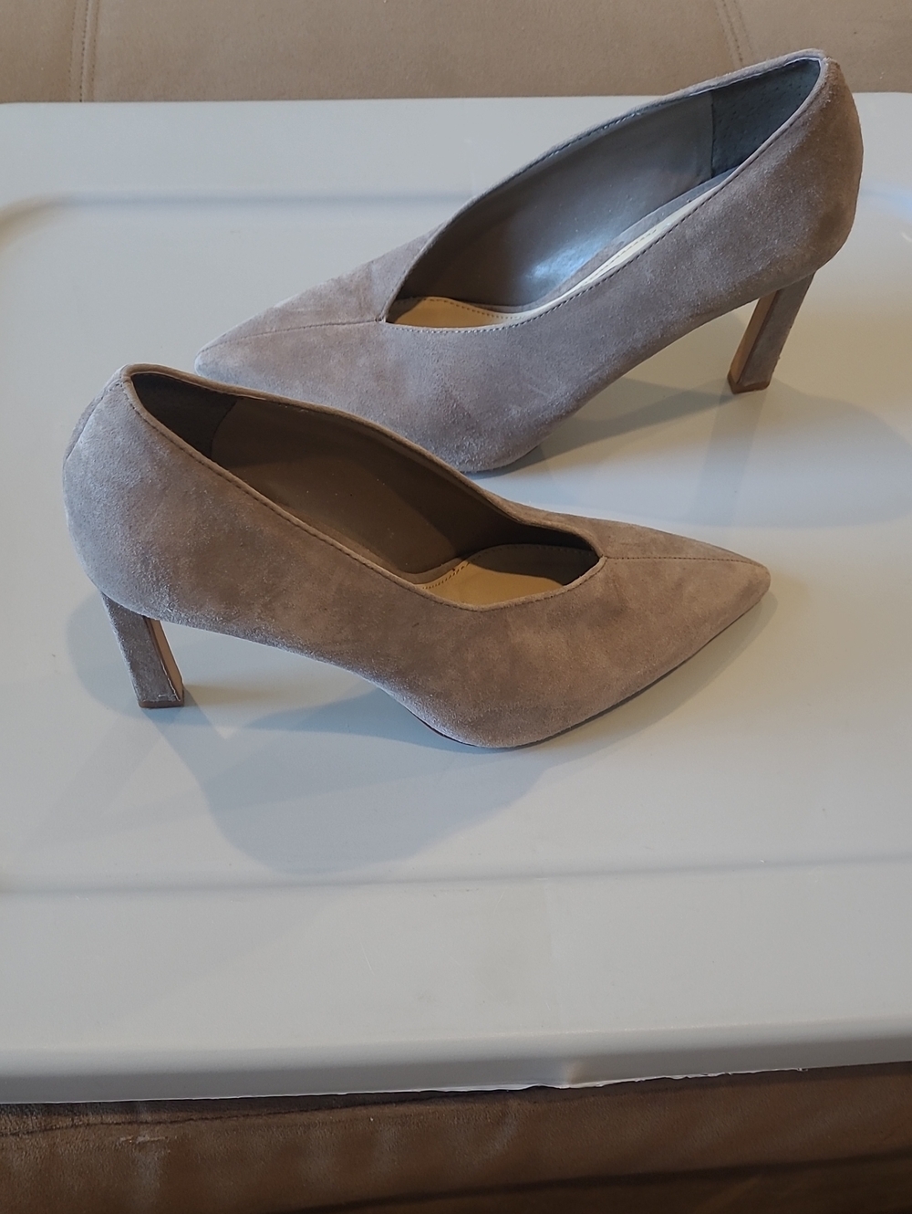 Vince Camuto Gray Suede Pump Heels Size 8 - Picture 4 of 8